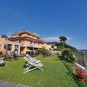 Hotel Mondial ***